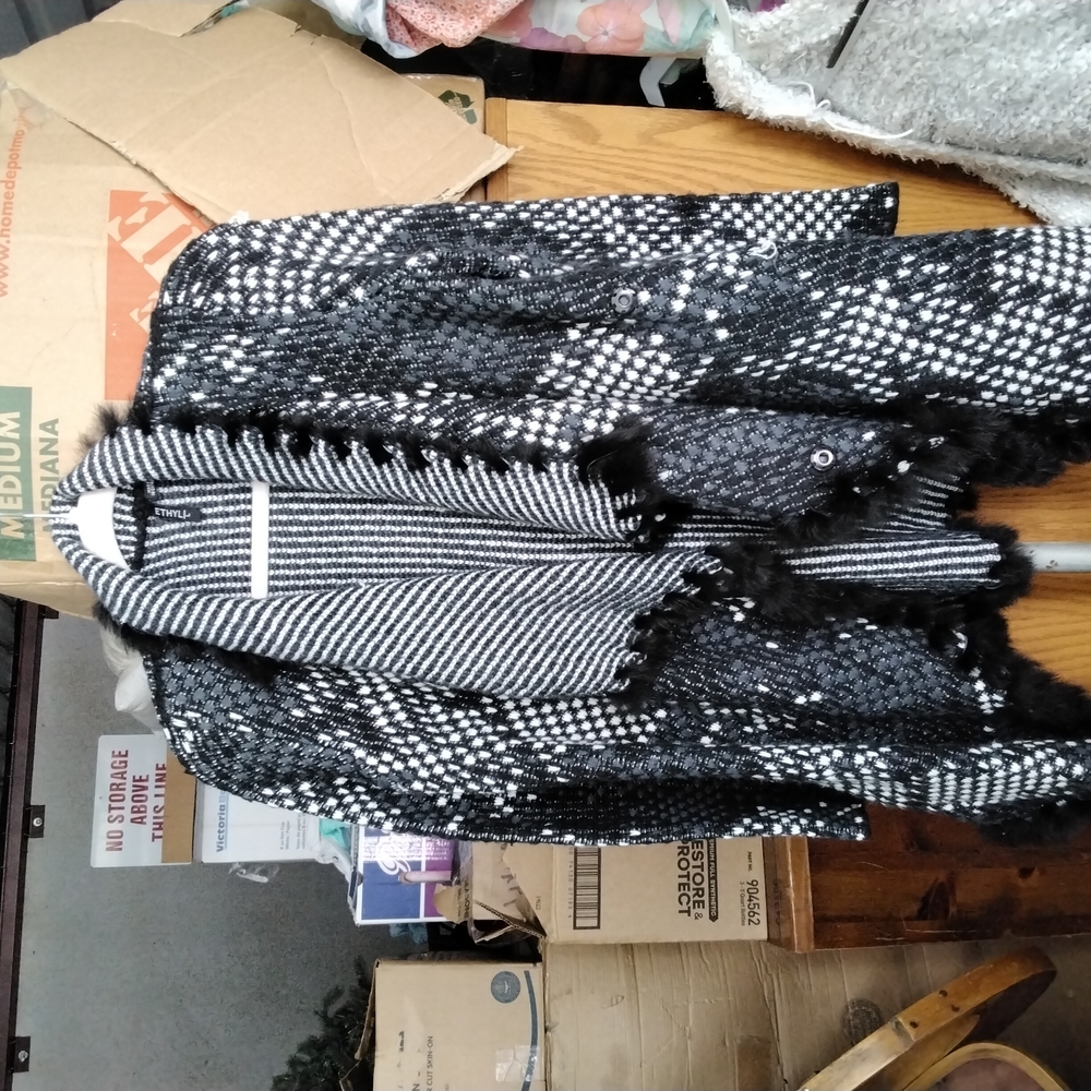 Chico's Black and White Patterned Cape